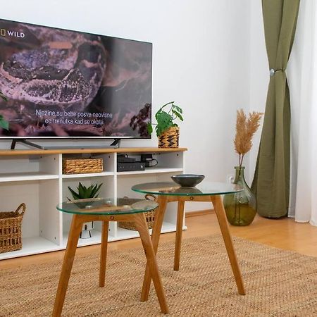 Brand New City Center Apartment Nostalgija Split Eksteriør billede