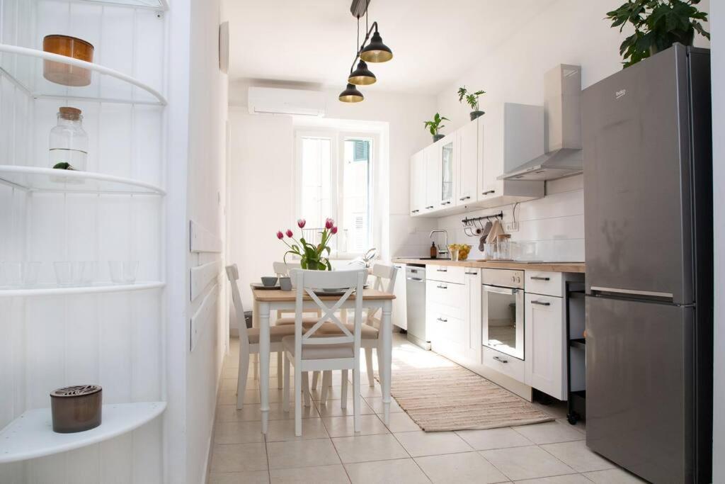 Brand New City Center Apartment Nostalgija Split Eksteriør billede