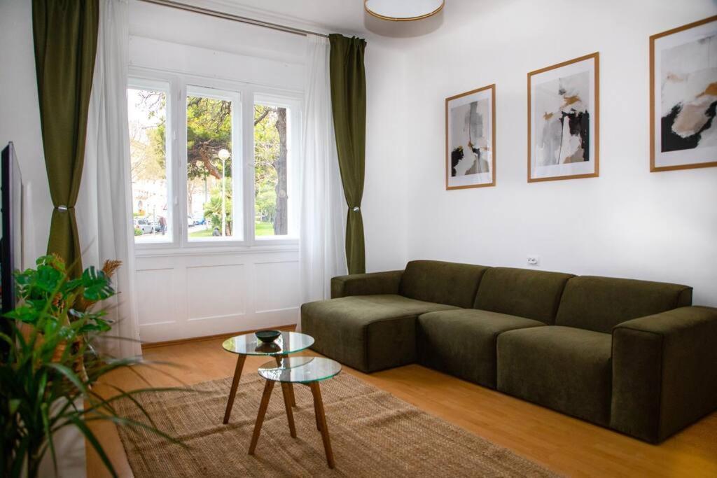 Brand New City Center Apartment Nostalgija Split Eksteriør billede