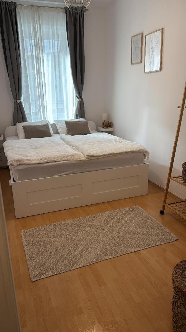 Brand New City Center Apartment Nostalgija Split Eksteriør billede